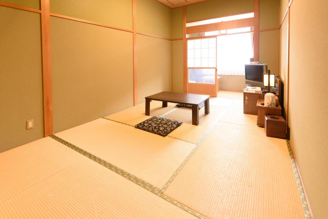 Business Hotel Kawakami Kumano Exteriör bild